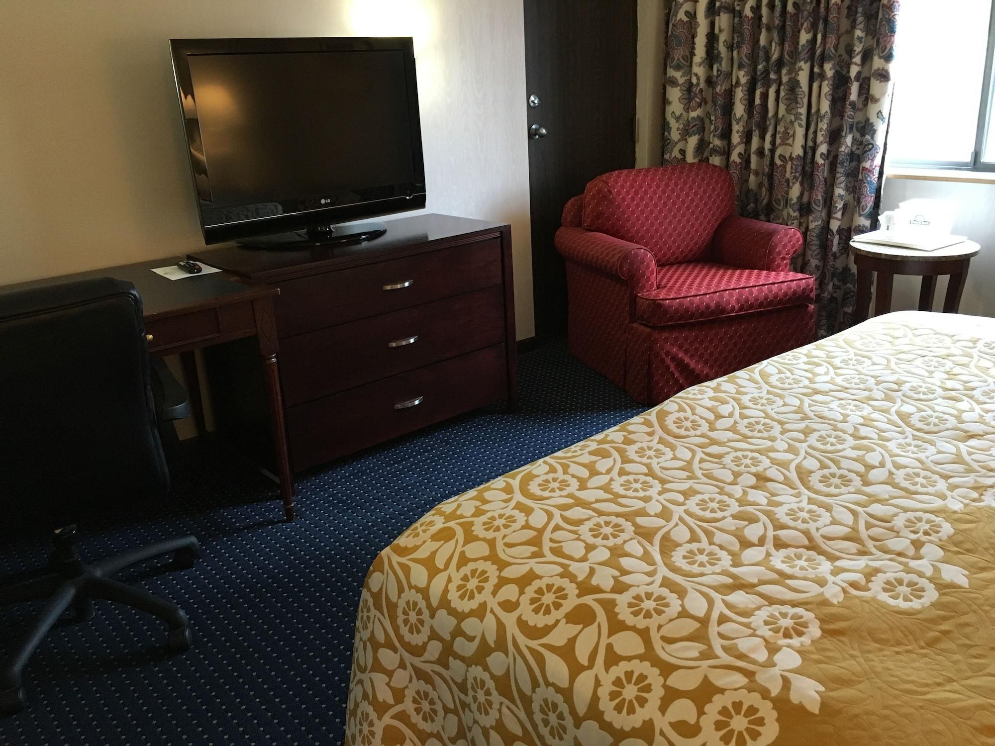 Days Inn by Wyndham Berlin Meriden Eksteriør bilde
